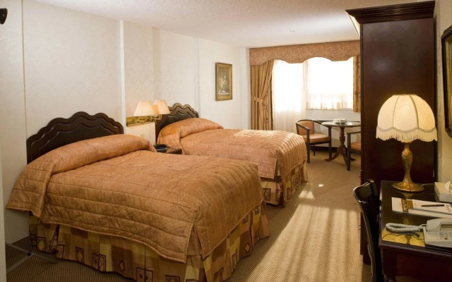 Avenue Plaza Hotel