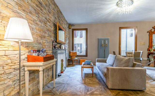 Отель 051Suites Италия, Болонья - отзывы, цены и фото номеров - забронировать отель 051Suites онлайн комната для гостей