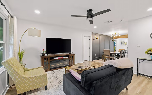 Minutes to Downtown -Fire Pit Pool
