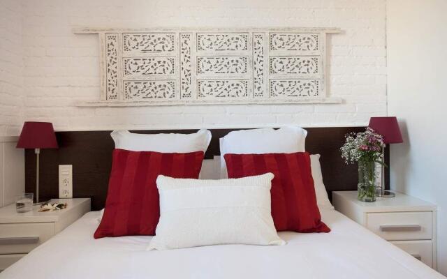 Отель Enjoybcn Sagrada Familia Apartments Испания, Барселона - отзывы, цены и фото номеров - забронировать отель Enjoybcn Sagrada Familia Apartments онлайн комната для гостей