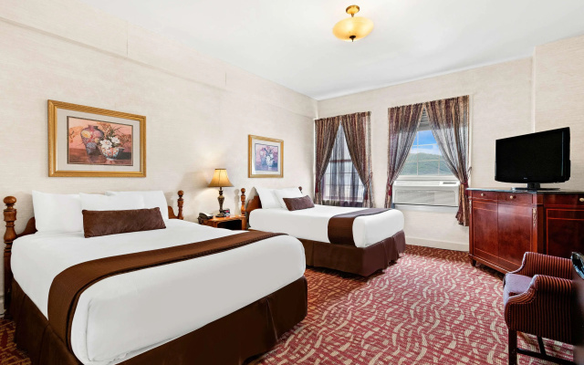 Genetti Hotel, SureStay Collection by Best Western
