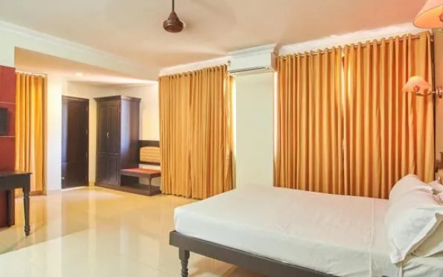Hotel Varsha International