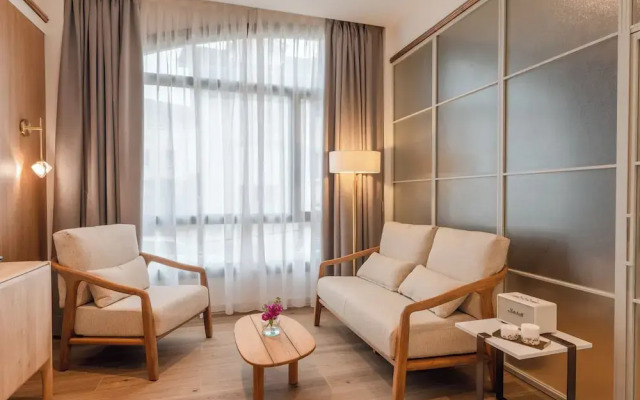 Hiru Uhinak Hotel