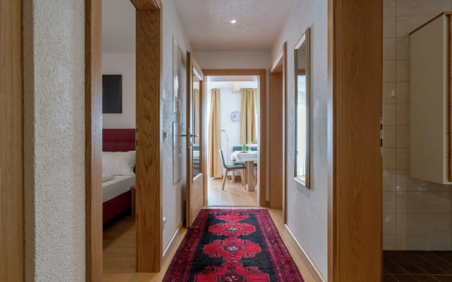 Cozy Chalet in Zell Am See With Balcony