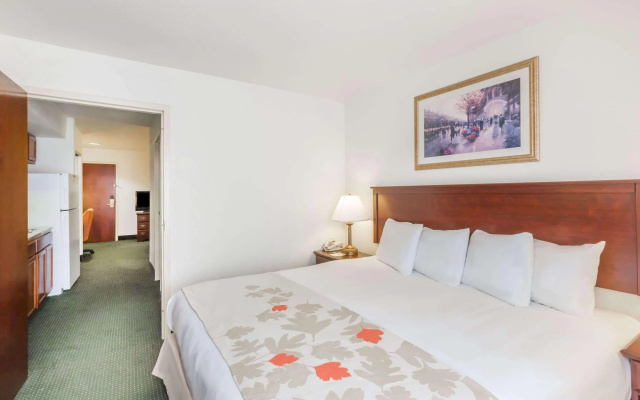 Clarion Pointe Charleston - West Ashley