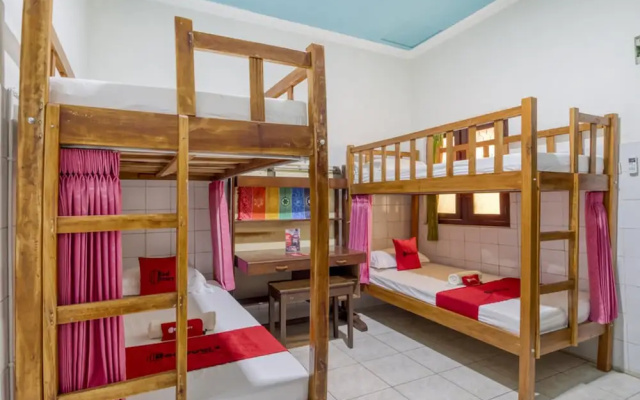 RedDoorz Hostel near Alun Alun Selatan Jogja