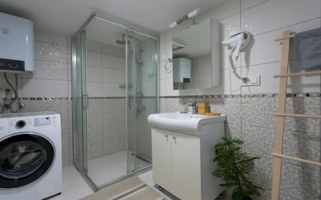 Missafir Modern Flat Near Hadrian s Gate