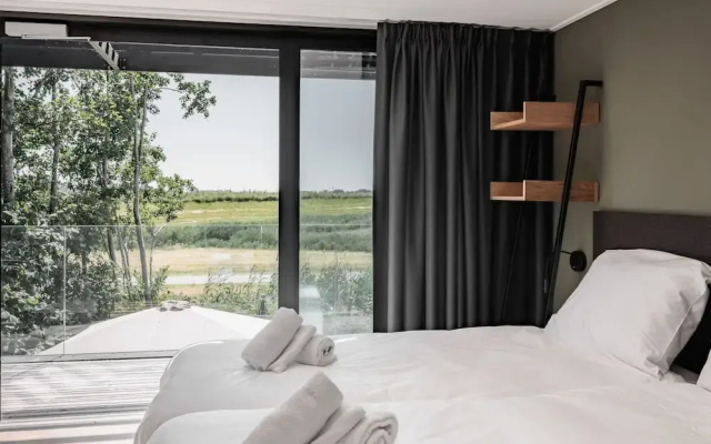 Luxurious Lodge in a Holiday Park