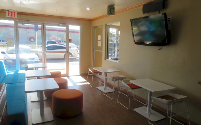 Howard Johnson by Wyndham Odessa TX