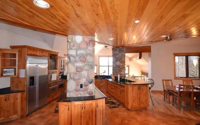 Lighthouse by Summit Mountain Properties