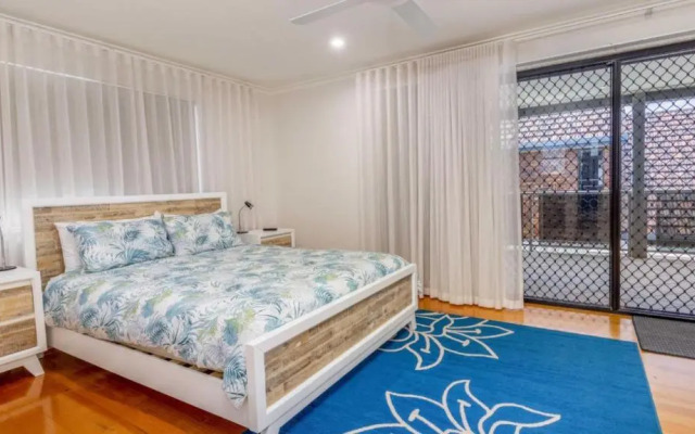Magical holiday home - Welsby Pde, Bongaree