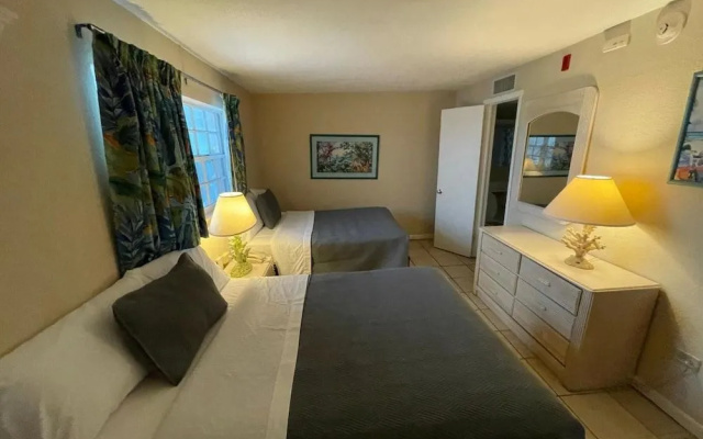 Breezy Palms Resort