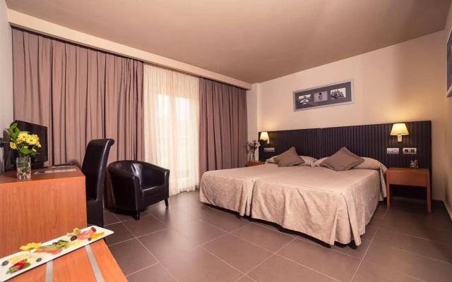 Hostal Antic Balneari De Rocallaura