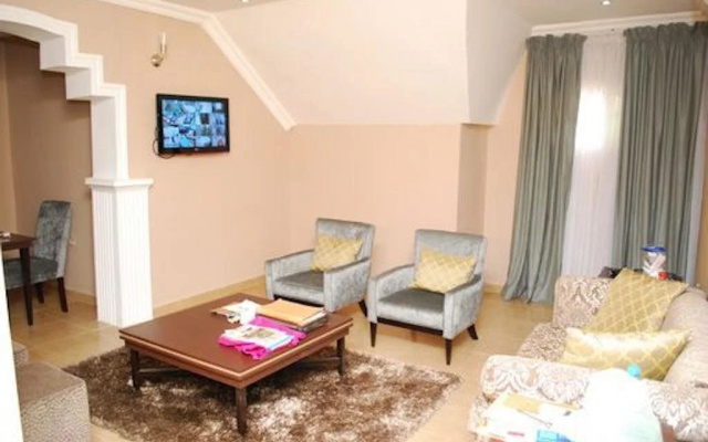 Valley Point Hotel & Suites