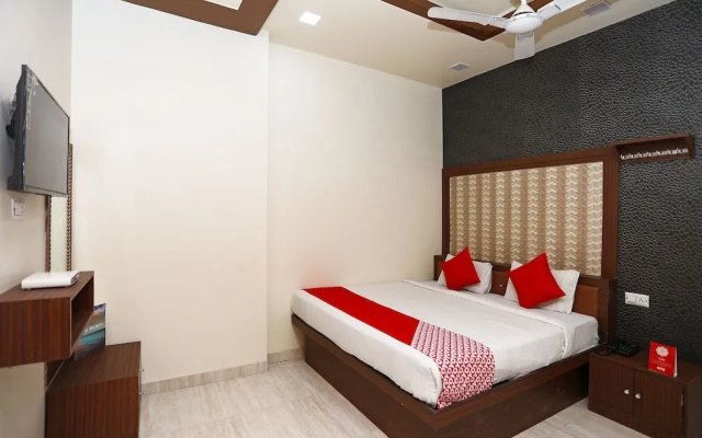OYO 18346 Glorify Stay2