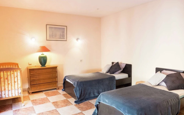 Exquisite Villa in Perpignan With Swimming Pool