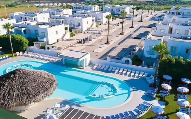 Aura Club Borgo Rio Favara