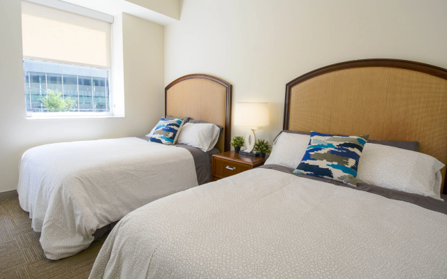 1 Bed Downtown Apt With Great Wifi!