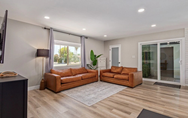 Desert Rose-hot Tub-pool Heat Avail-fire Pit-golf!