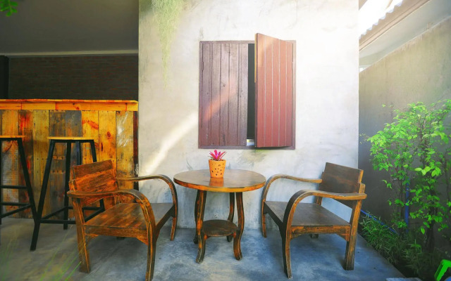 Manon Hostel