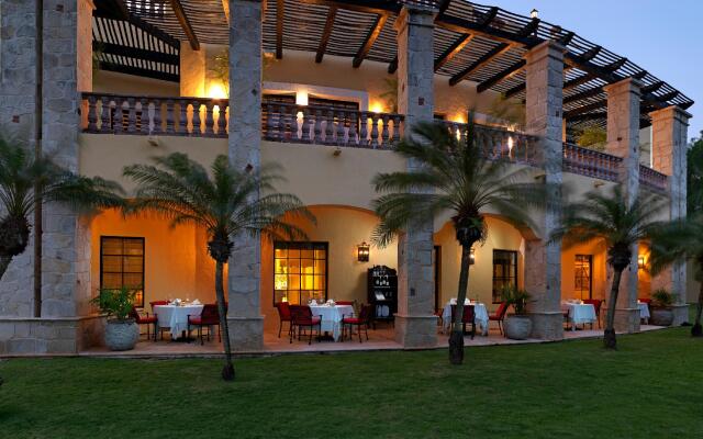 Отель Royal Hideaway Playacar All Inclusive - Adults only вид на фасад