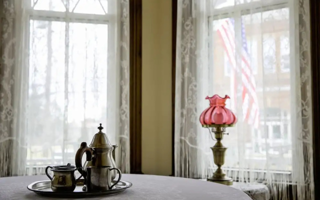 A Governor's Inn