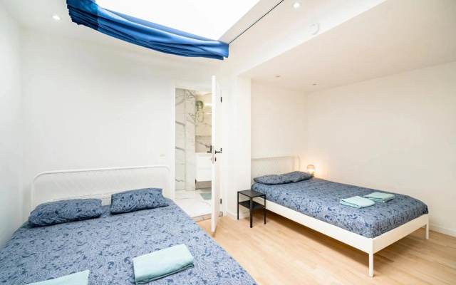 Comfy Saint Pauls Apartment