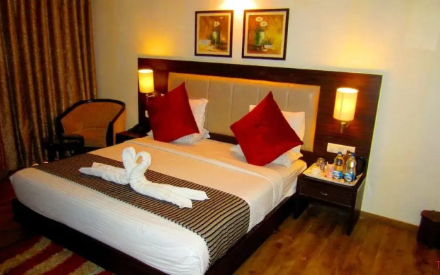Le Tokyo Hotel Sanand