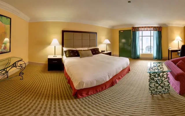 Pacific Inn Resort & Conference Center
