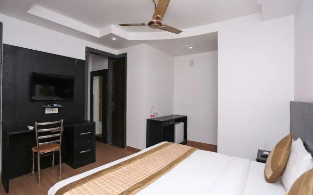 The Curtis By OYO Rooms
