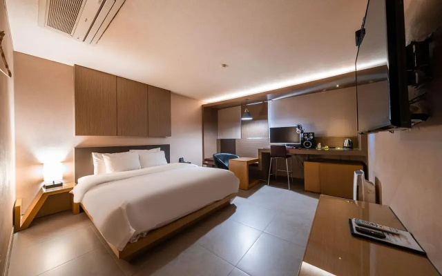 Valentine Hotel