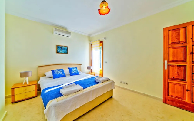 Villa Yunus