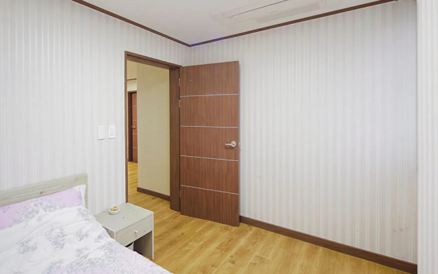 Seogwipo lacomma pension