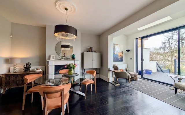 2 Private Ensuite Rooms Shared With Friendly Host