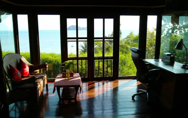 Glass Cottage