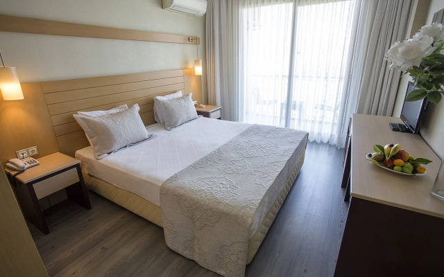 Cilek Marina Hotel