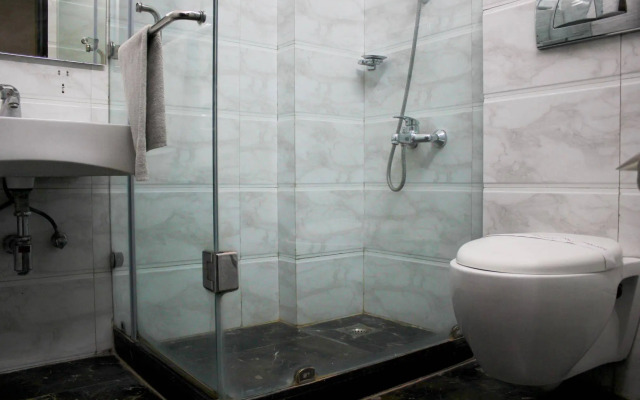 FabHotel Marble Arch - Nr. Karol Bagh Market
