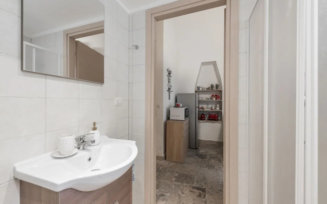 Stone Apartment M8 Bari City Center