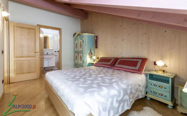 RADETZKY -  typical apartment. (022113-AT-667315)-604  RADETZKY
