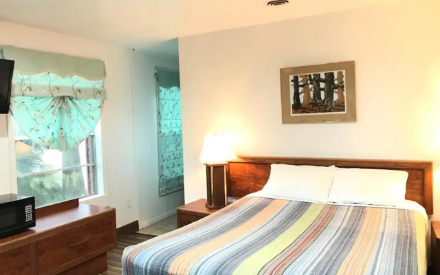 Gulfway Motel & Restaurant