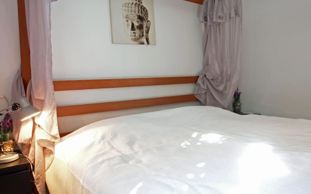 Delightful Villa in Vilacolum With Swimming Pool