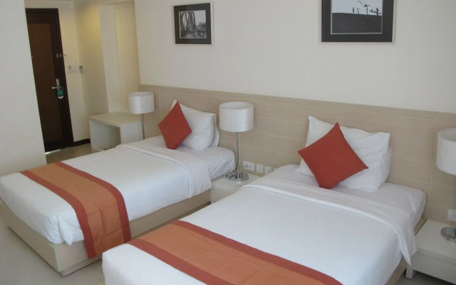Nhi Phi Hotel