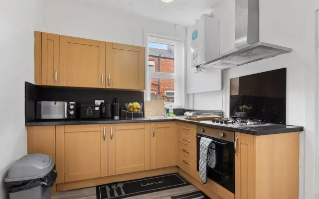 Family - Sleeps 6 - Garden - Parking