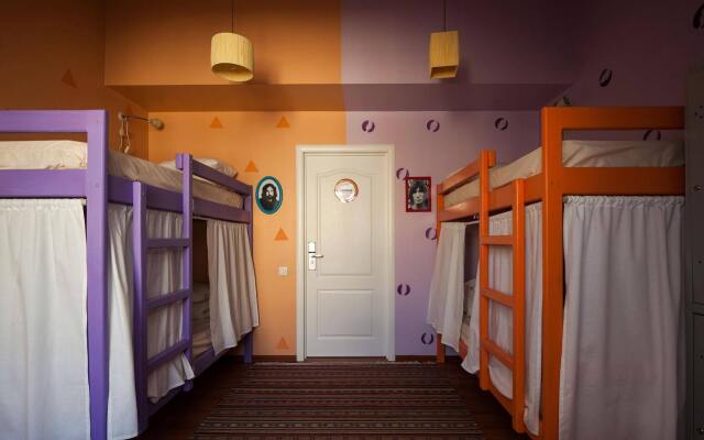 Baby Lemonade Hostel Санкт-Петербург вид на фасад