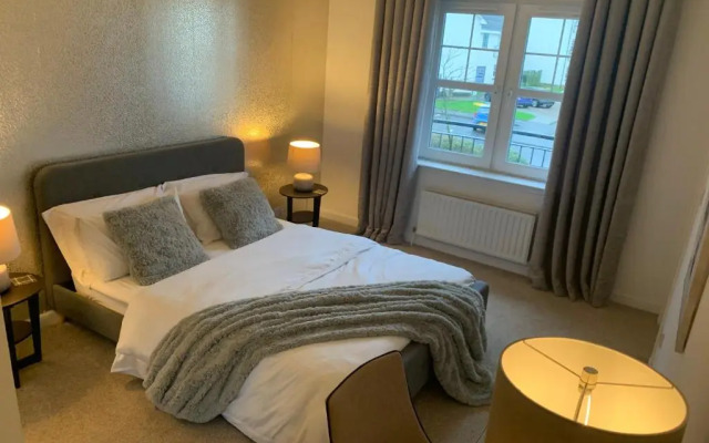 Irvine Harbour Apartment