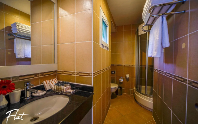 Отель Emelda Sun Club