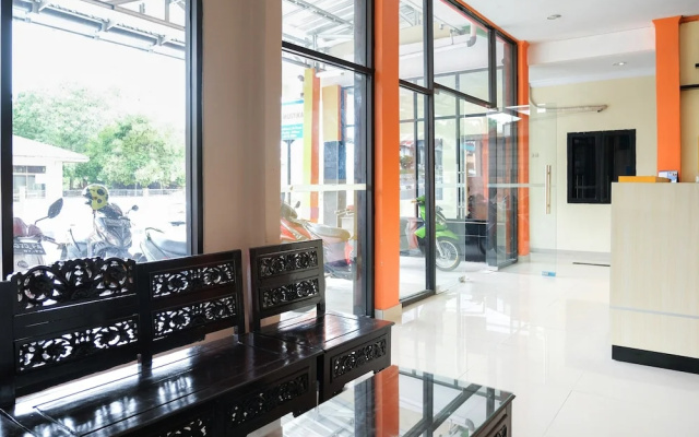 OYO Life 1149 Hotel Mustika