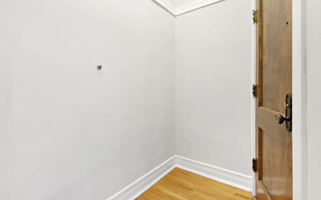 1BR Explore Town in Loyola Park