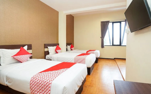 OYO 275 Hotel Kita