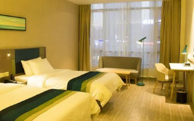 Home Inn Selected (Nanchang Xianghu Xiaolan Industrial Park)
